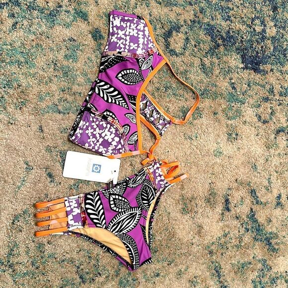 NWT Kuleana Women's Purple Leaf Print Top & Bottom Two Piece Set Size Small - Picture 1 of 7